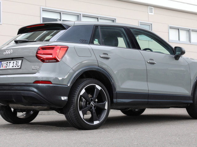 Audi Q2 фото