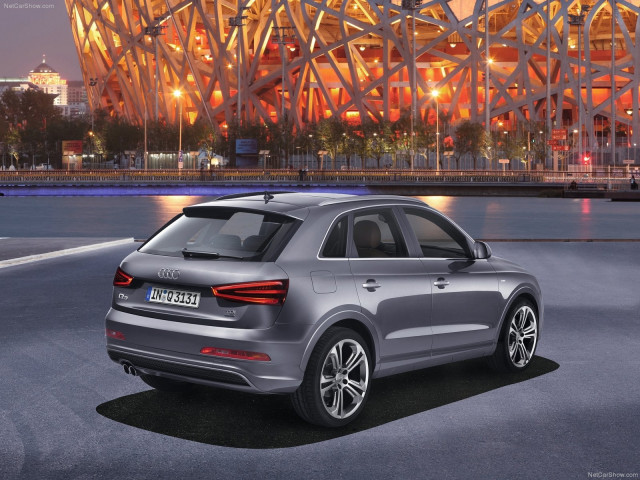 Audi Q3 фото