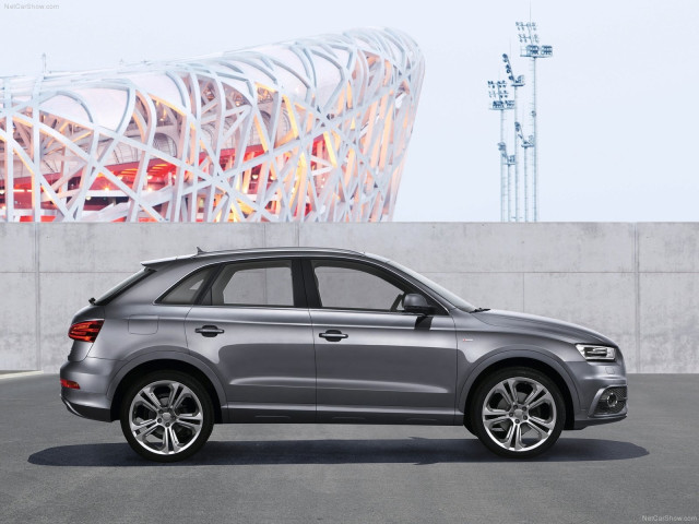 Audi Q3 фото