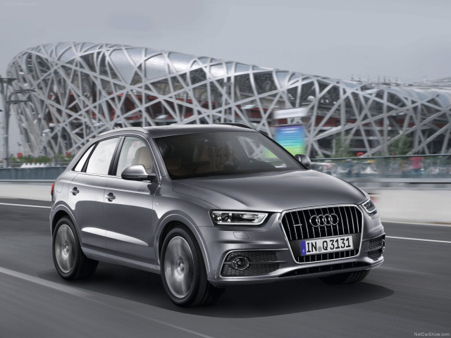 Audi Q3 фото