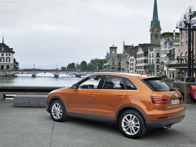 Audi Q3 фото