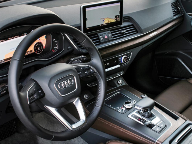 Audi Q5 фото