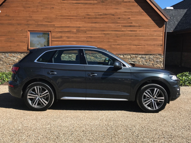 Audi Q5 фото