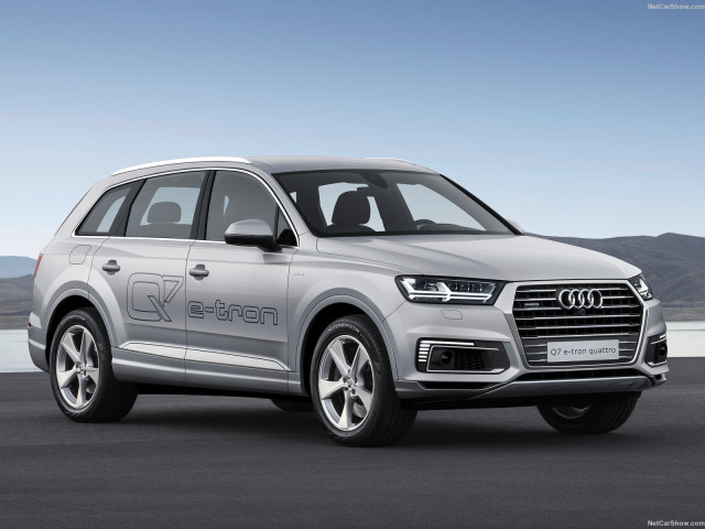 Audi Q7 e-tron фото