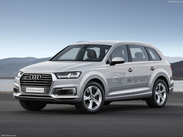 Audi Q7 e-tron фото