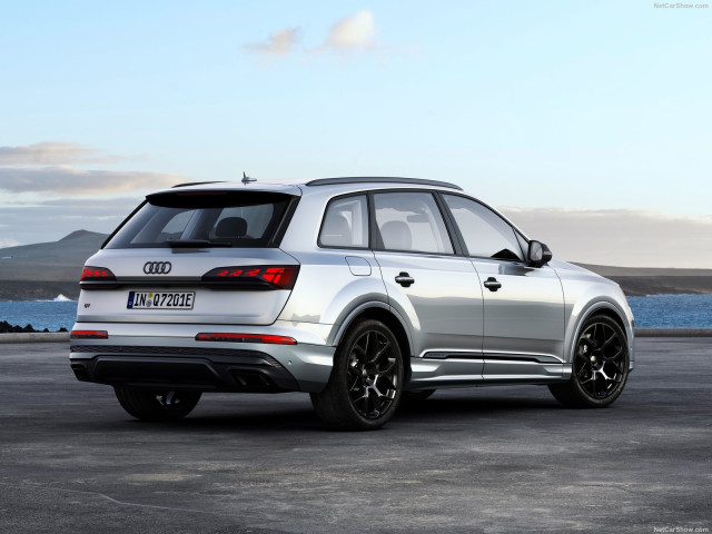 Audi Q7 фото