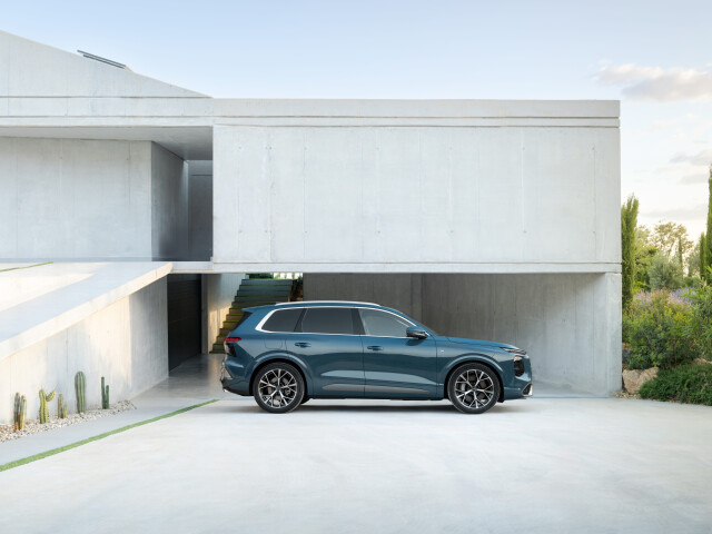 Audi Q7 фото