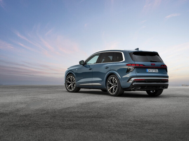 Audi Q7 фото