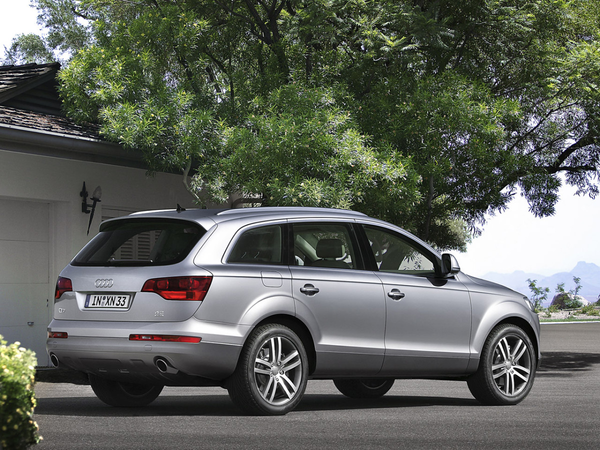 Audi Q7 фото 26946