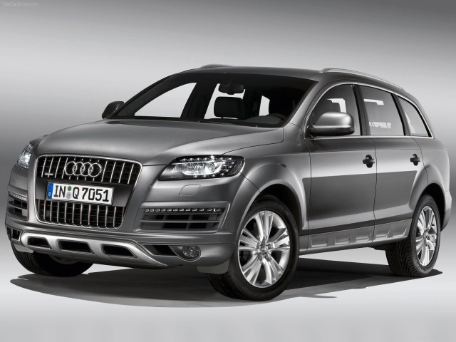 Audi Q7 фото