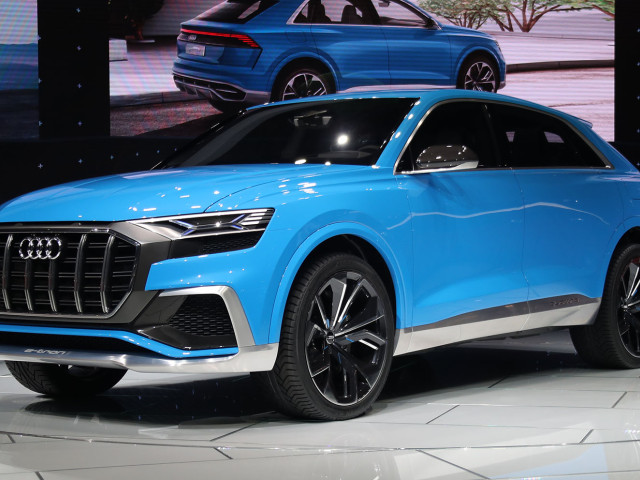 Audi Q8 фото