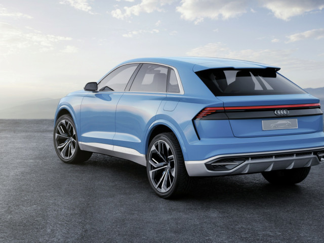 Audi Q8 фото