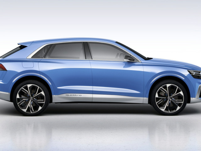 Audi Q8 фото