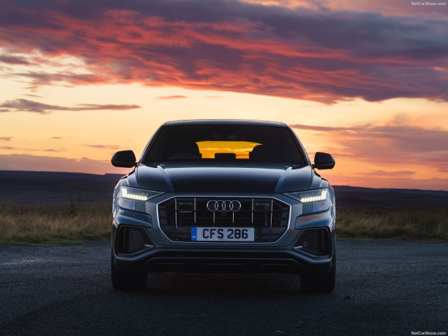 Audi Q8 фото