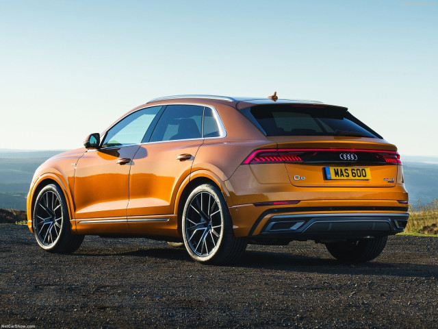 Audi Q8 фото