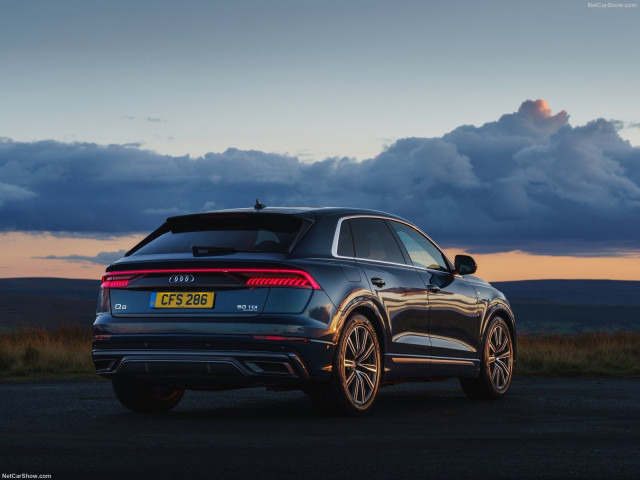 Audi Q8 фото