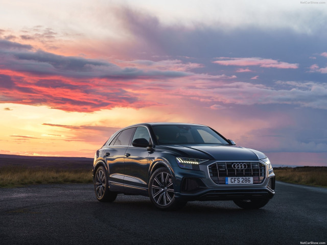 Audi Q8 фото