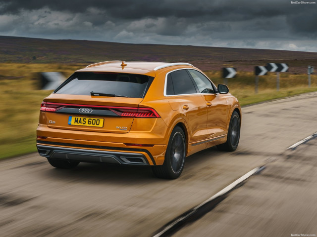 Audi Q8 фото