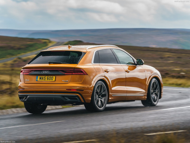 Audi Q8 фото