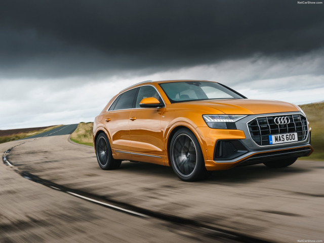 Audi Q8 фото