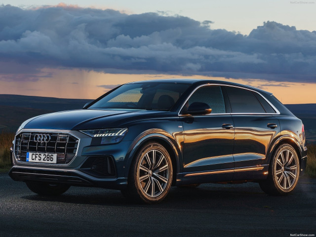 Audi Q8 фото