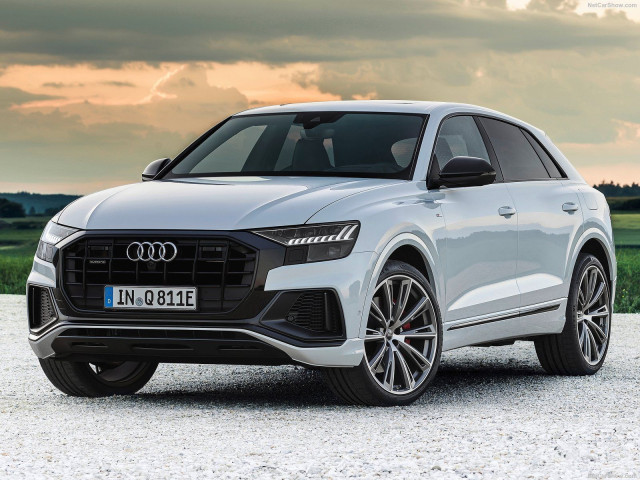 Audi Q8 фото