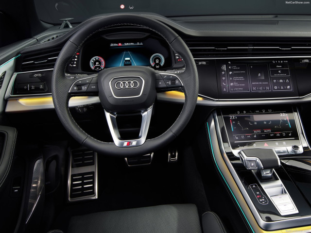 Audi Q8 фото