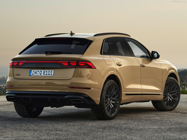 Audi Q8 фото