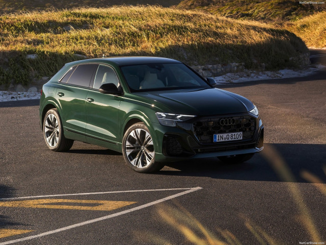 Audi Q8 фото