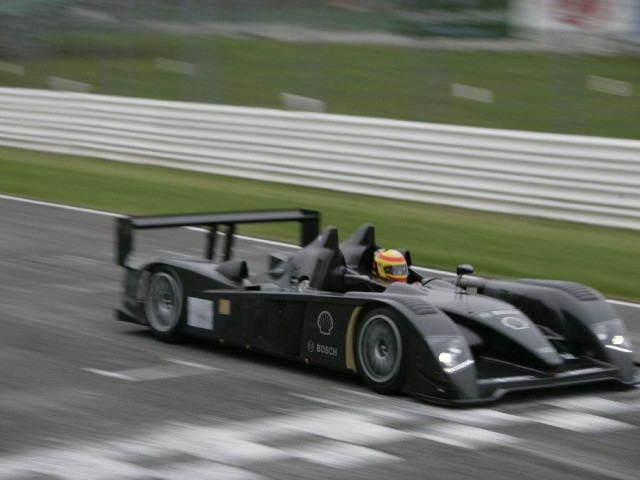 Audi R10 фото