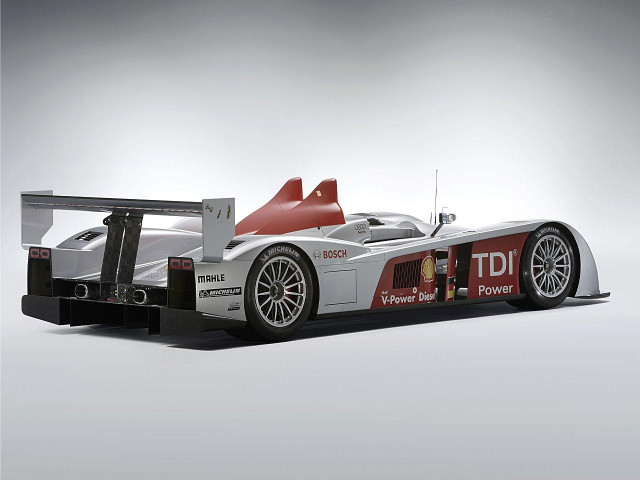 Audi R10 фото