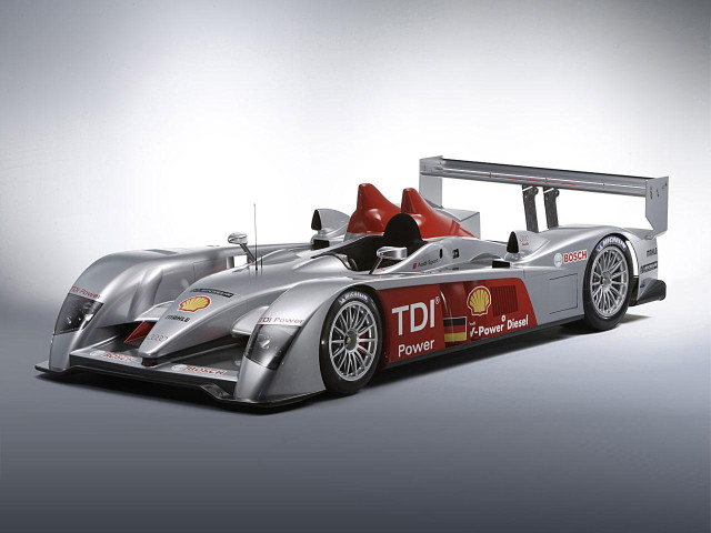 Audi R10 фото