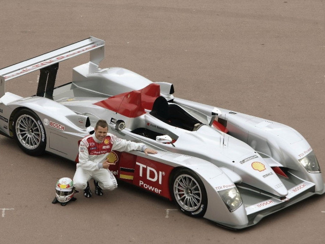 Audi R10 фото