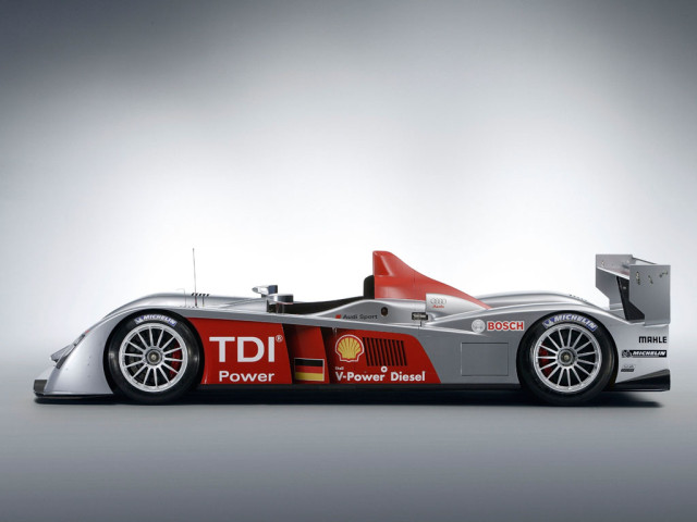 Audi R10 фото