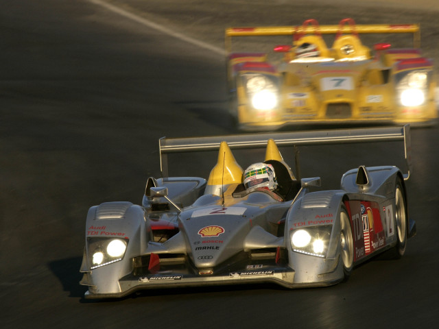 Audi R10 фото