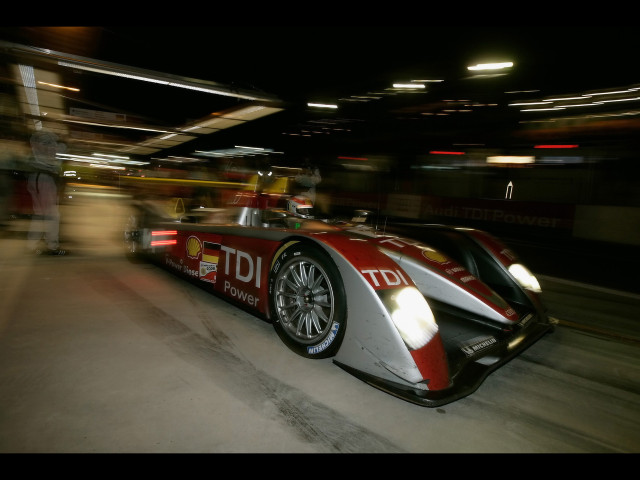 Audi R10 фото