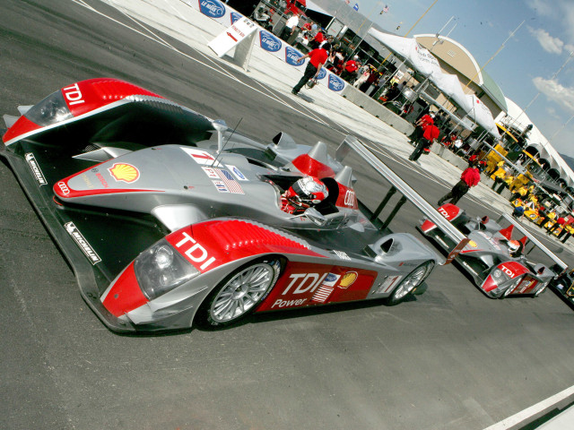 Audi R10 фото