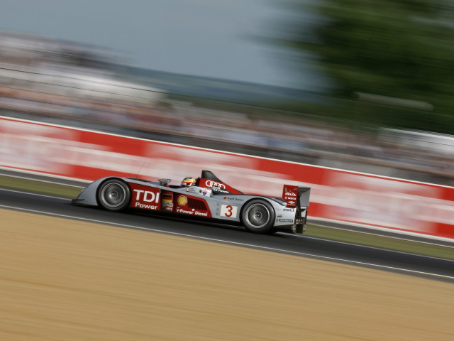 Audi R10 фото