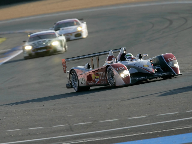 Audi R10 фото