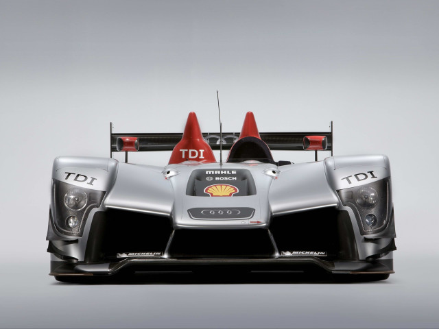 Audi R15 фото