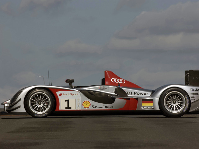 Audi R15 фото