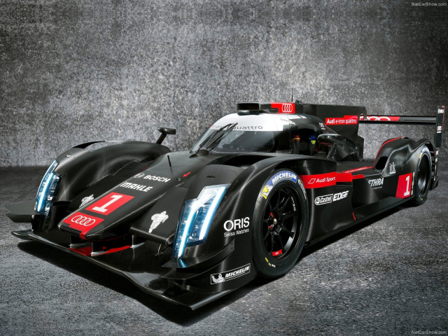 Audi R18 e-tron quattro LMP1 Racecar фото