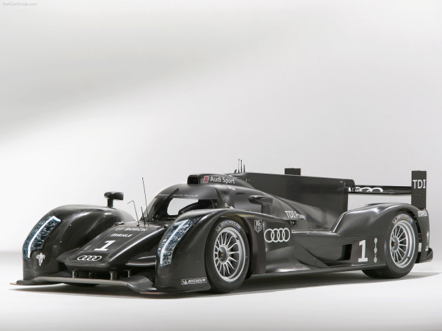 Audi R18 фото