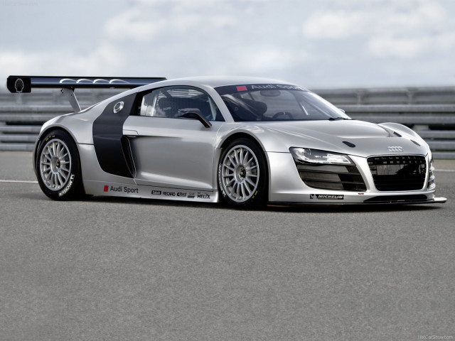 Audi R8 GT3 фото