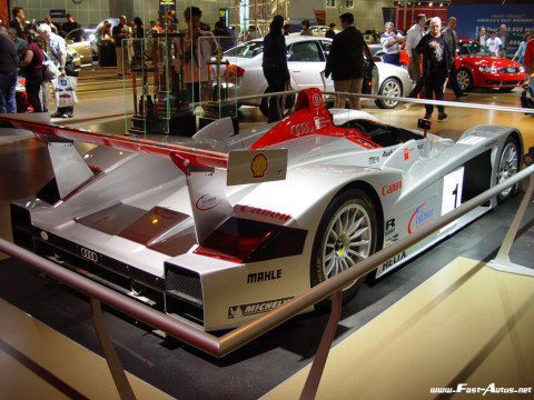 Audi R8 (LMP1) фото