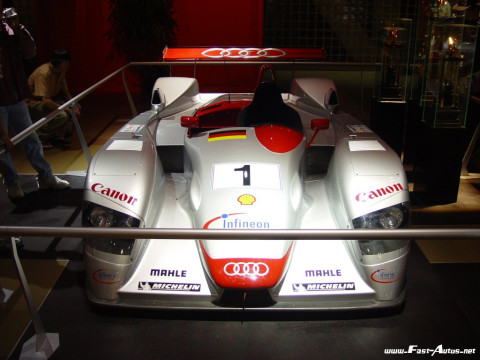 Audi R8 (LMP1) фото