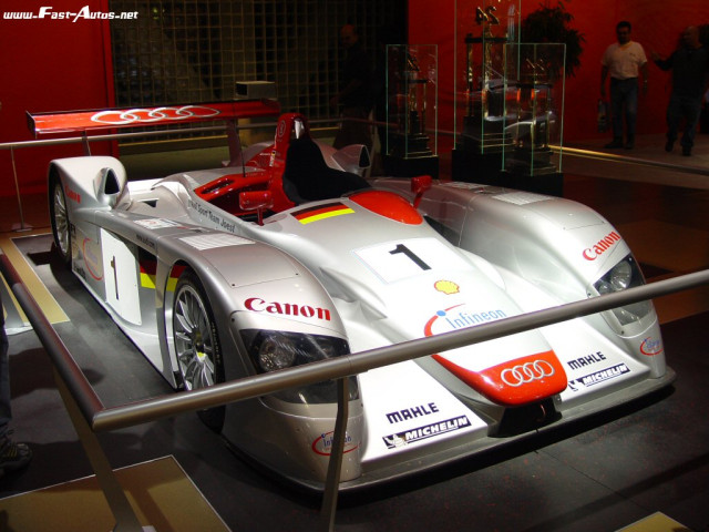 Audi R8 (LMP1) фото