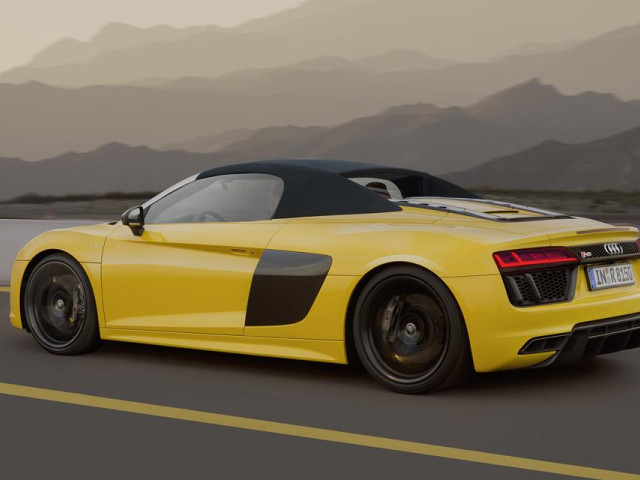 Audi R8 Spyder фото