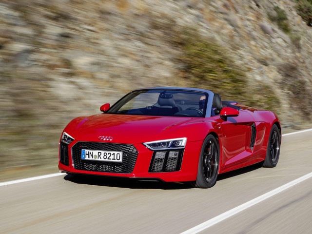 Audi R8 V10 Spyder фото