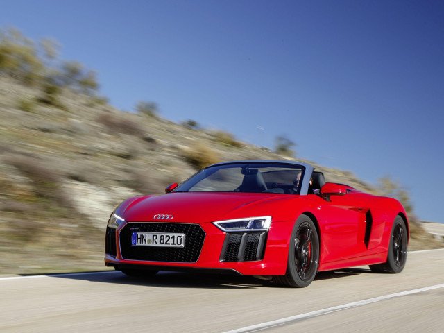 Audi R8 V10 Spyder фото